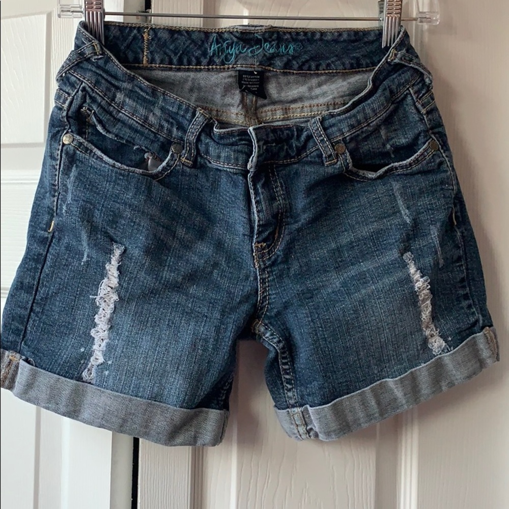 Jean shorts - Picture 1 of 3